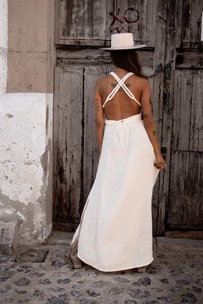 Elegante maxi jurk met open achterkant en sierlinten in bohemien stijl