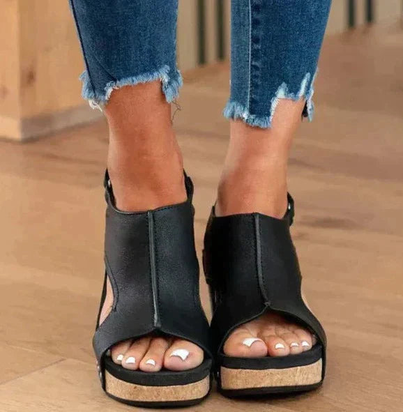 Vrouwensandalen met lage zool en comfortabele casual uitstraling