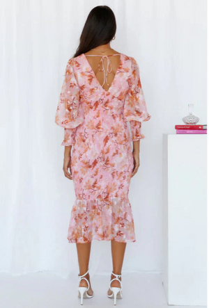 Elegante midi jurk met lange mouwen en bloemenprint