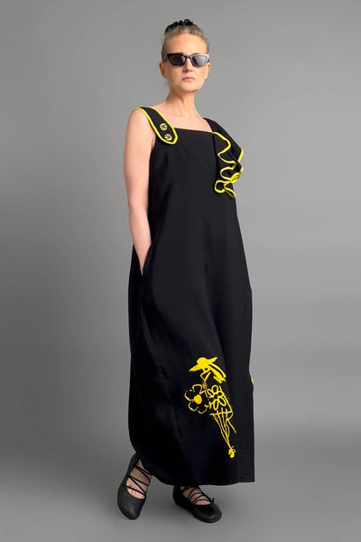 Maxi jurk met elegante uitstraling in losse avant-garde stijl