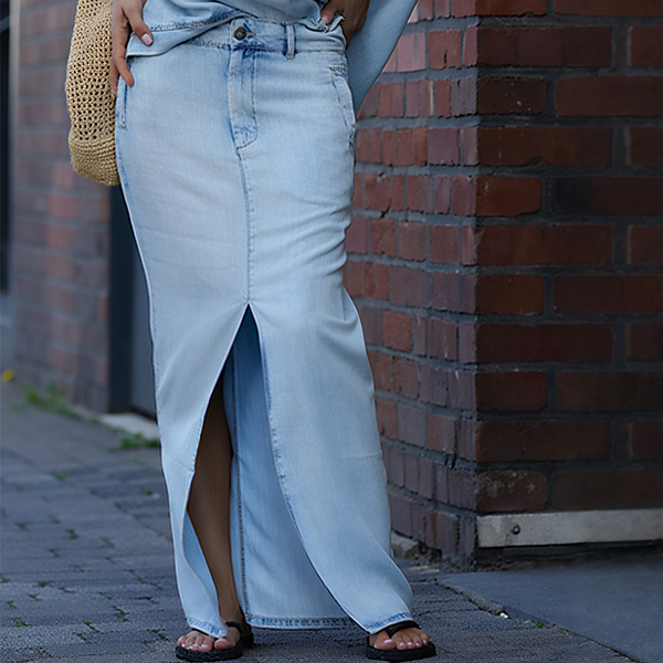 Dames set met asymmetrische top en maxi rok met split