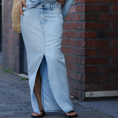 Dames set met asymmetrische top en maxi rok met split