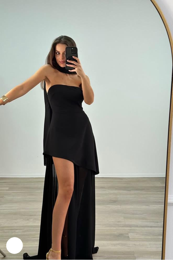 Strapless jurk met dubbele rok en een elegante uitstraling