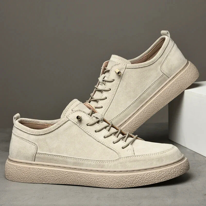 Herensneakers met een tijdloos ontwerp en een nonchalant uitstraling
