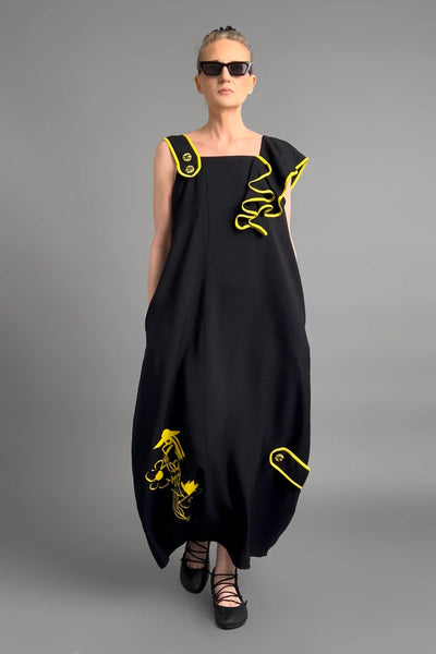 Maxi jurk met elegante uitstraling in losse avant-garde stijl