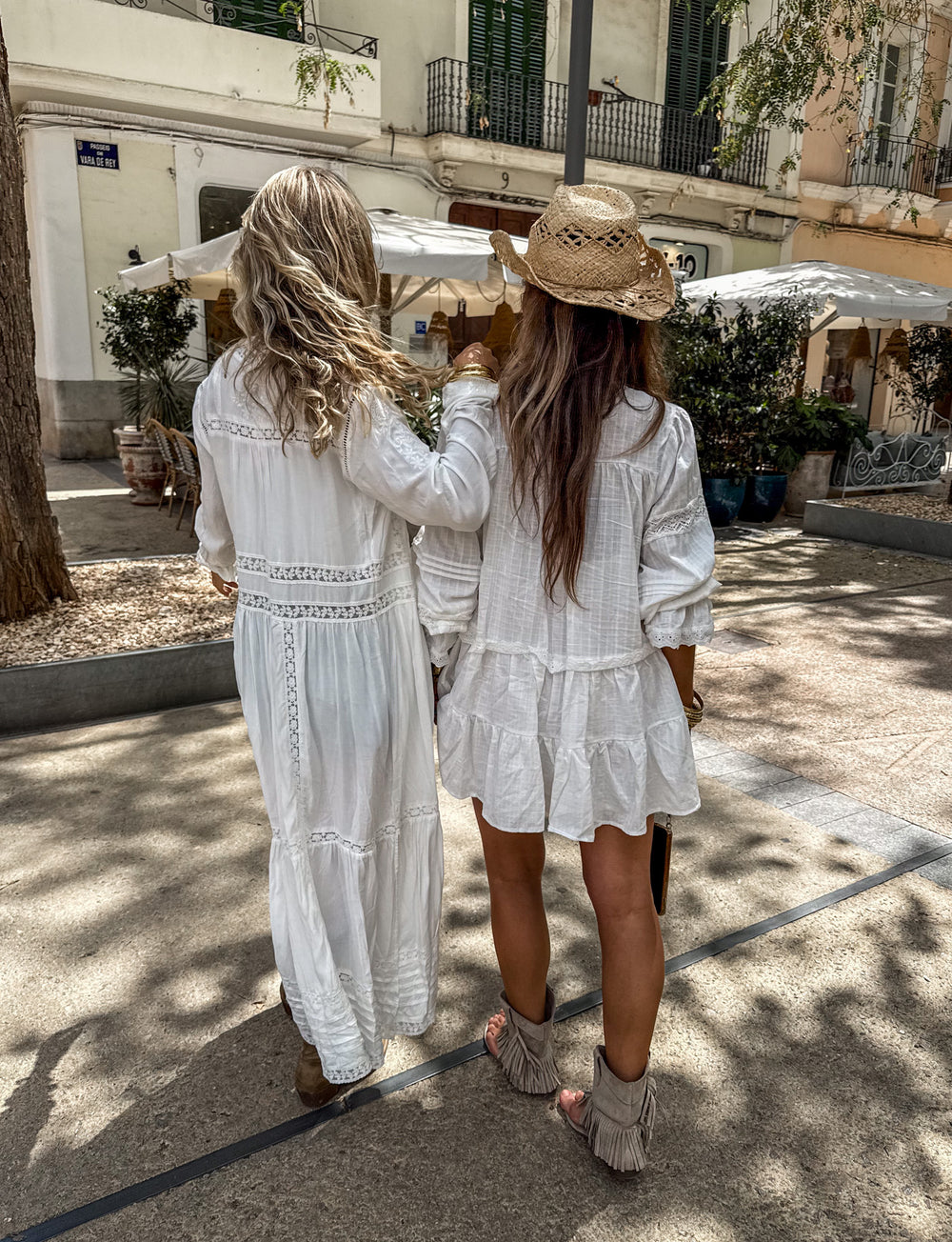 Zomerse boho mini jurk met lange mouwen en speelse ruches