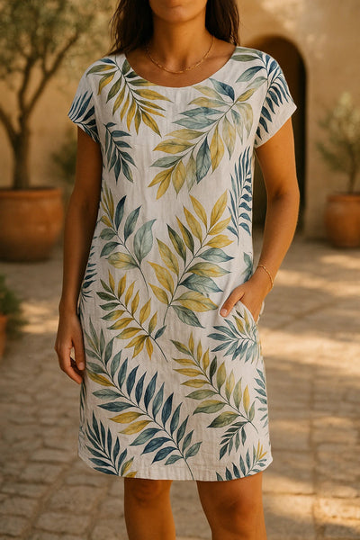 Korte elegante damesjurk met casual uitstraling en korte mouwen