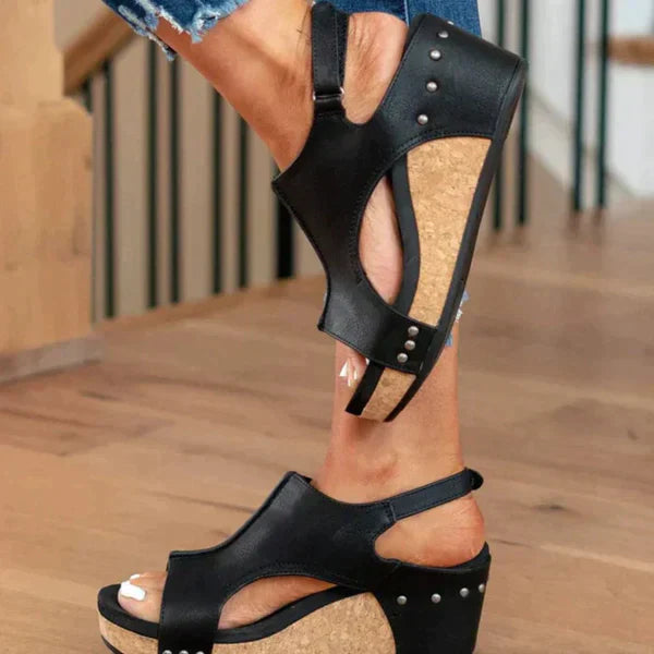 Vrouwensandalen met lage zool en comfortabele casual uitstraling