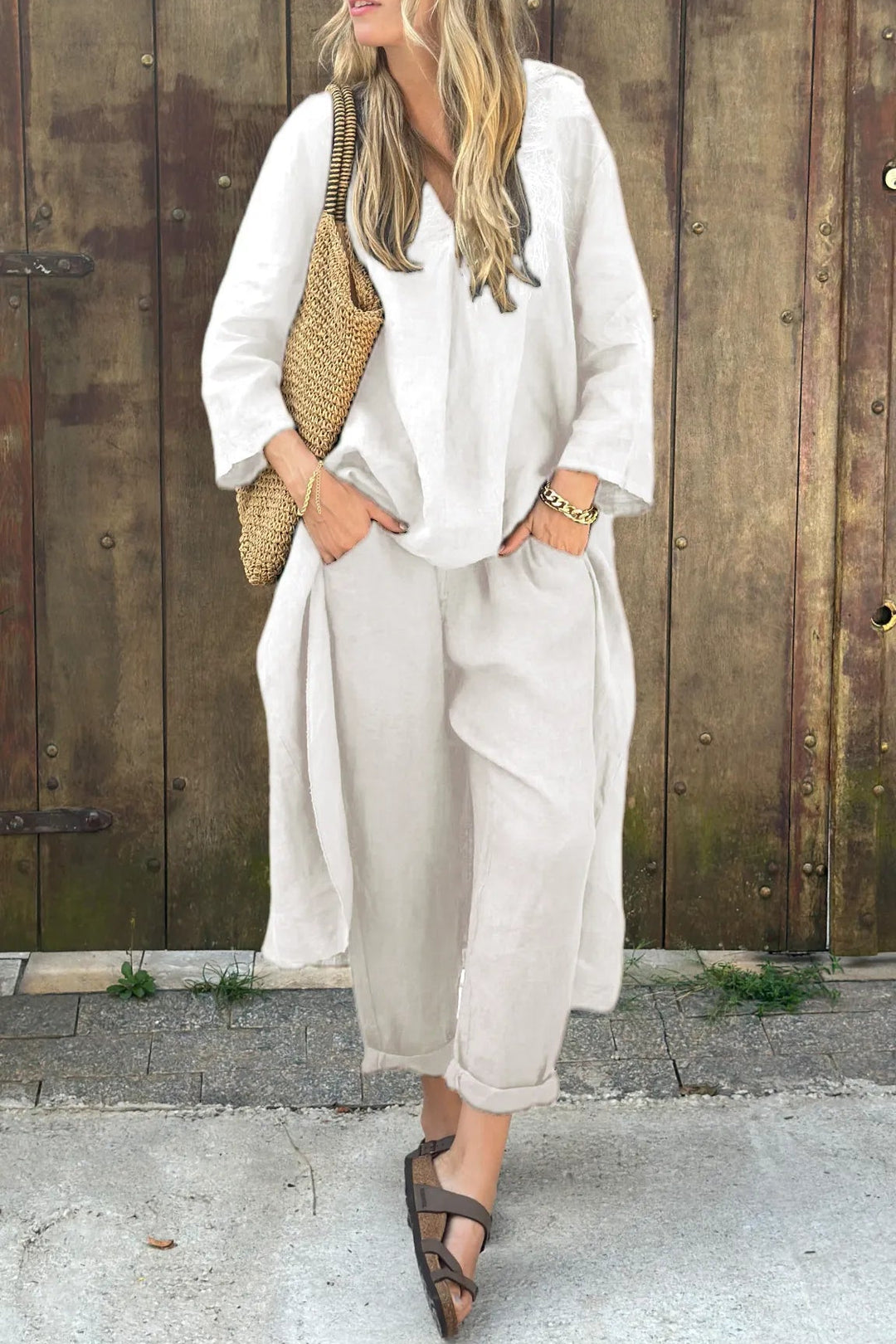 Luchtig damespak met lange blouse en losse broek voor een stijlvolle zomerse uitstraling
