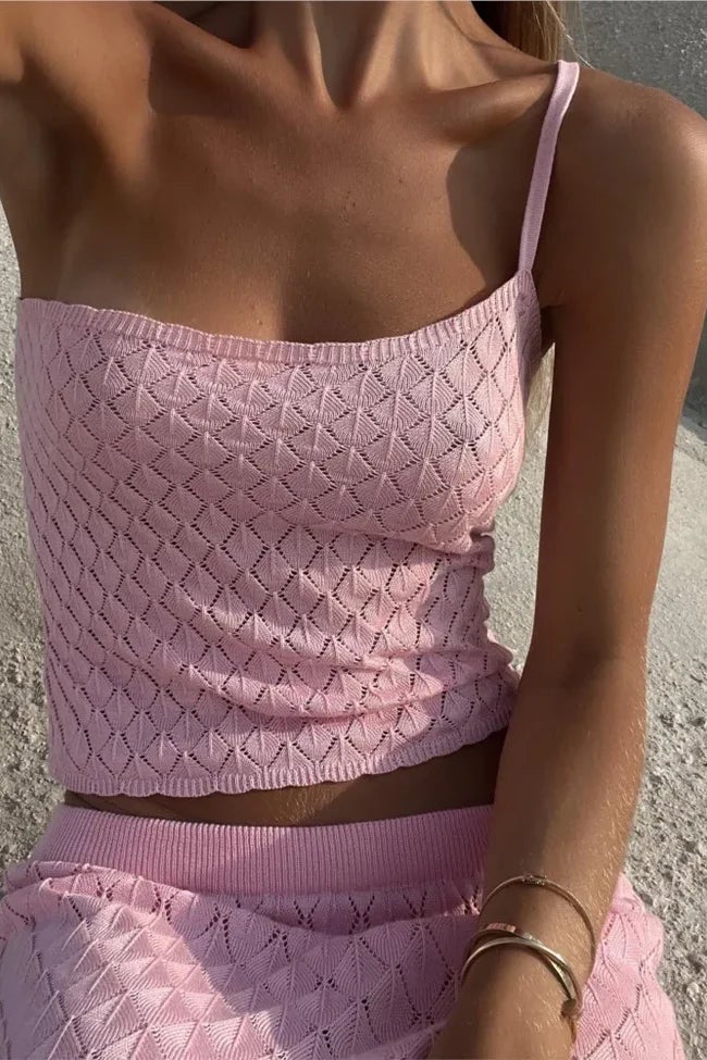 Zomerset met one-shoulder top en lange rok in casual stijl