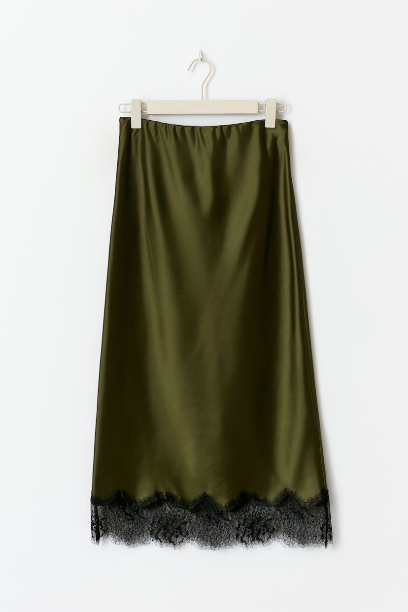 Elegante stijlvolle midi rok met verfijnde zoom