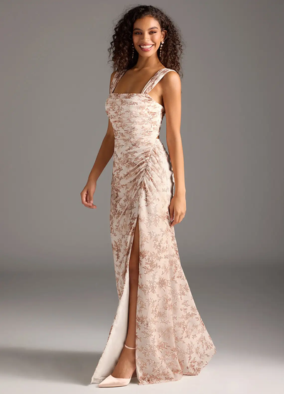 Elegante maxi jurk met vierkante halslijn en bladerenprint