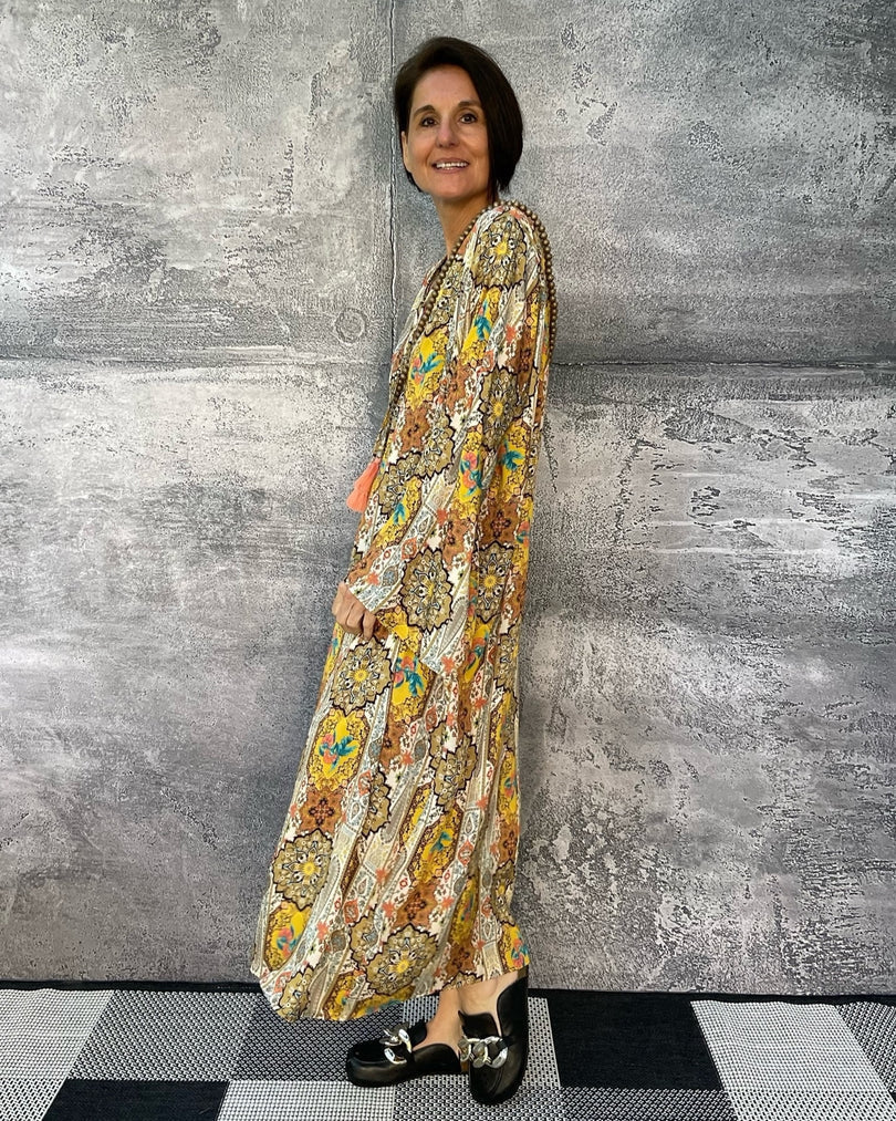 Zomerse lange tuniekjurk met V-hals en lange mouwen met print