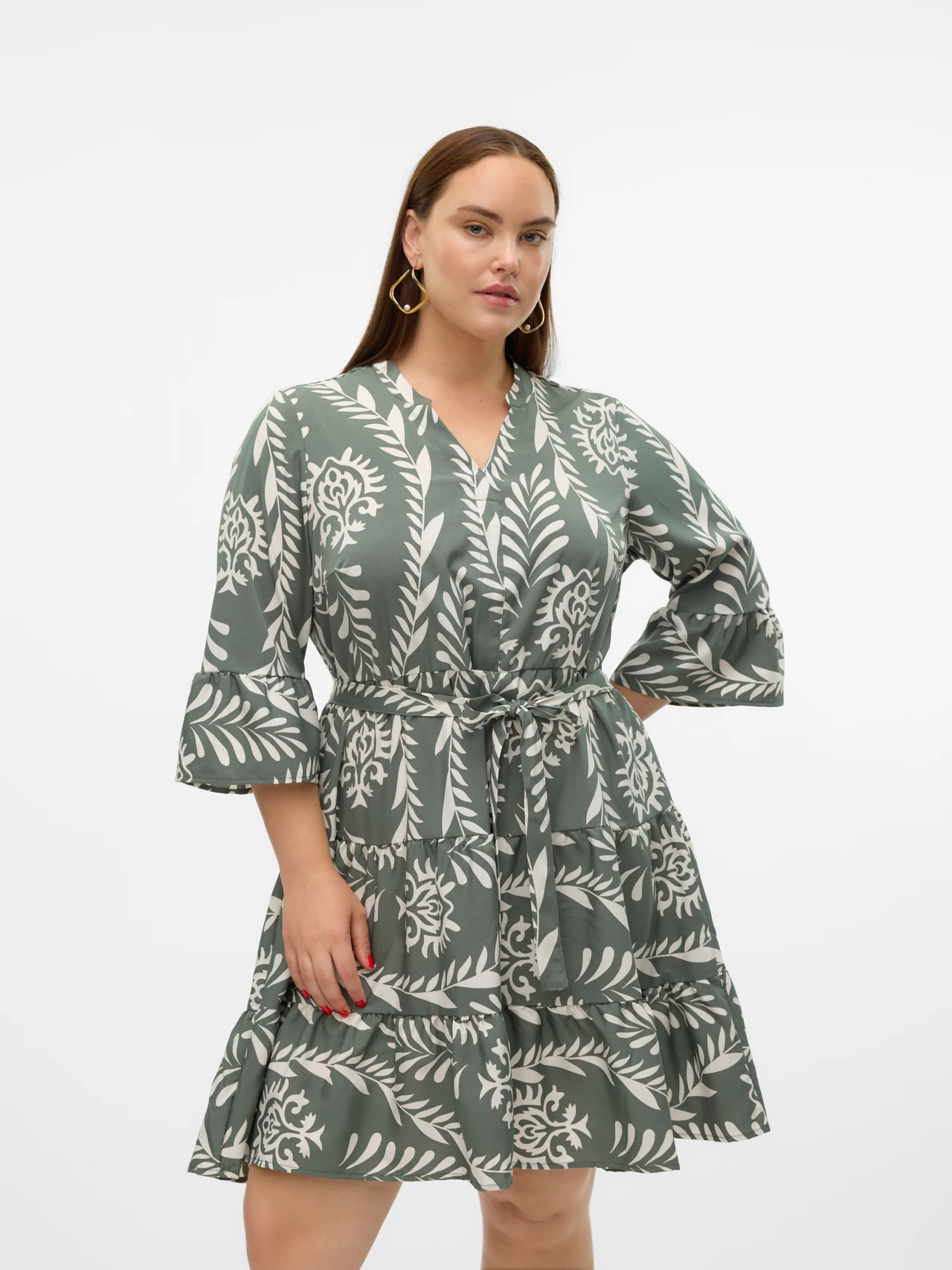 Casual korte jurk met geometrisch patroon en V-hals