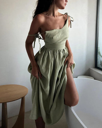 Berta - Elegante strapless jurk met V-halslijn