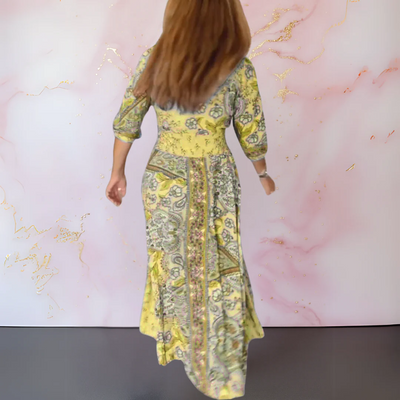 Lange zomerse boho jurk met v-hals en lange mouwen voor een elegante uitstraling