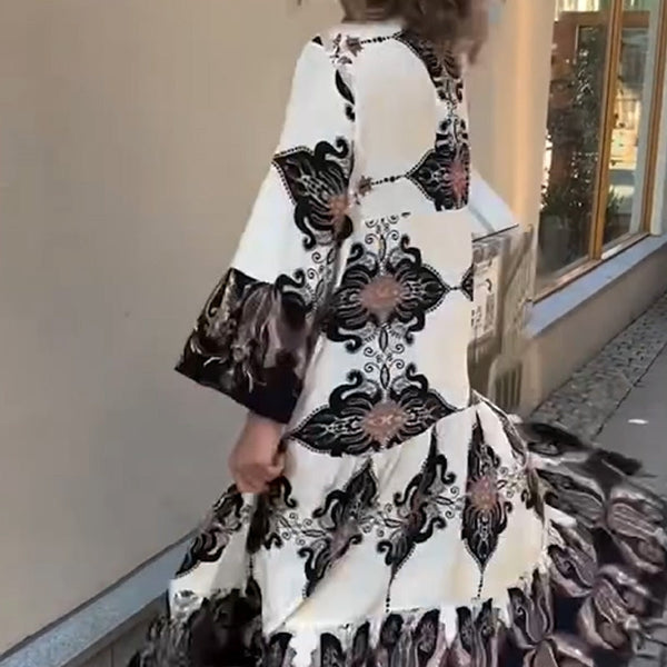 Elegante damesjurk met print en losvallend ontwerp voor een luchtige en stijlvolle look