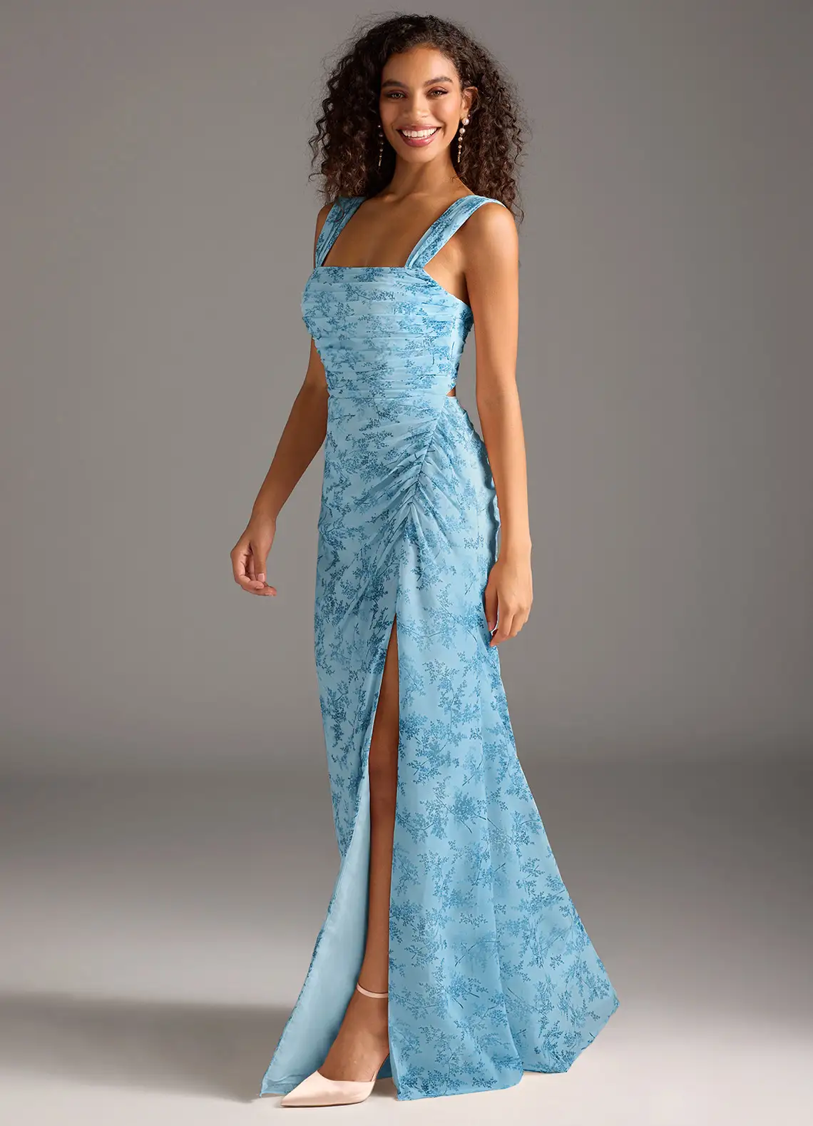 Elegante maxi jurk met vierkante halslijn en bladerenprint