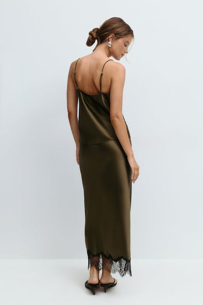 Elegante stijlvolle midi rok met verfijnde zoom