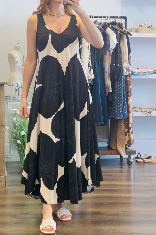 Casual maxi jurk met brede bandjes en elegante v hals