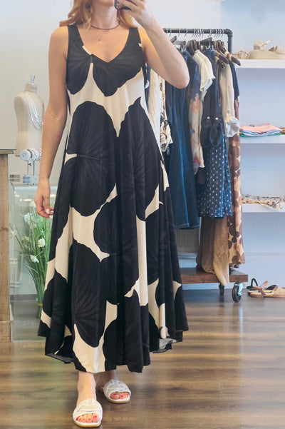 Casual maxi jurk met brede bandjes en elegante v hals