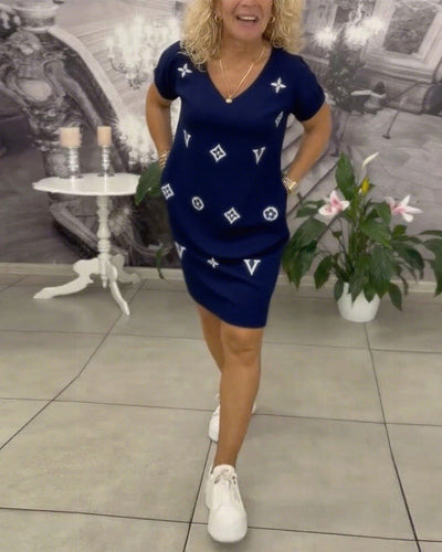 Damesjurk met korte mouwen en V-hals in moderne stijl