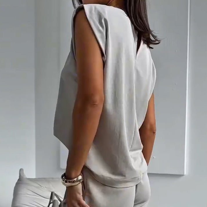 Tweedelig dames set met T-shirt en broek met wijde pijpen voor een moderne casual look