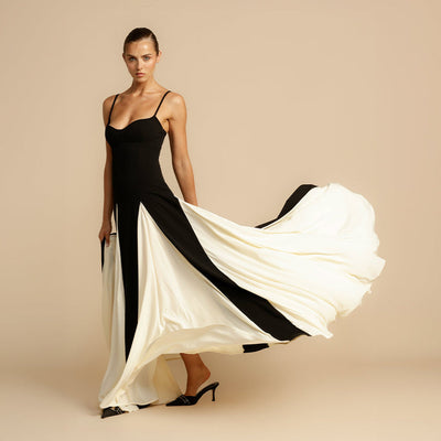 Elegante maxi jurk met smalle bandjes en verfijnde stijl