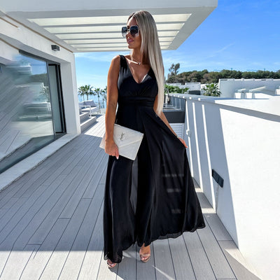 Elegante dames jumpsuit met vloeiende sleep voor feestelijke momenten