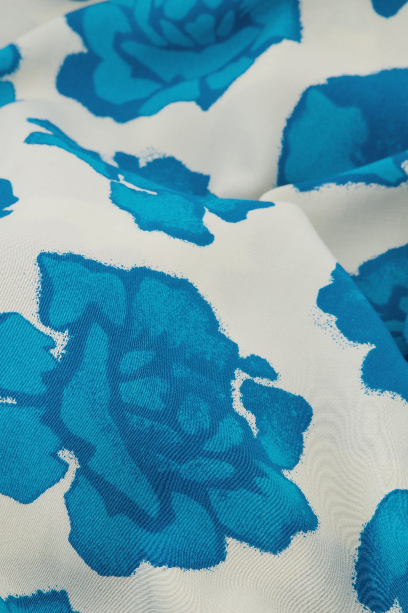 Nonchalant midi overslagjurk met ceintuur en korte wijde mouwen met print