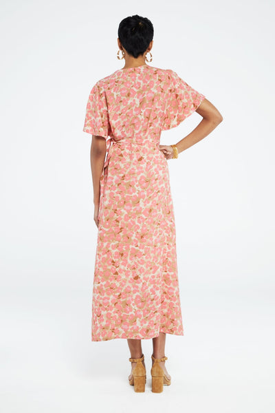 Nonchalant midi overslagjurk met ceintuur en korte wijde mouwen met print