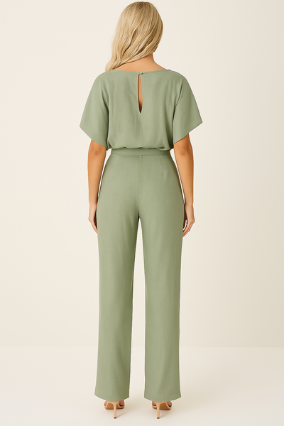 Dames jumpsuit met klassieke uitstraling en ceintuur voor een verfijnde kijk