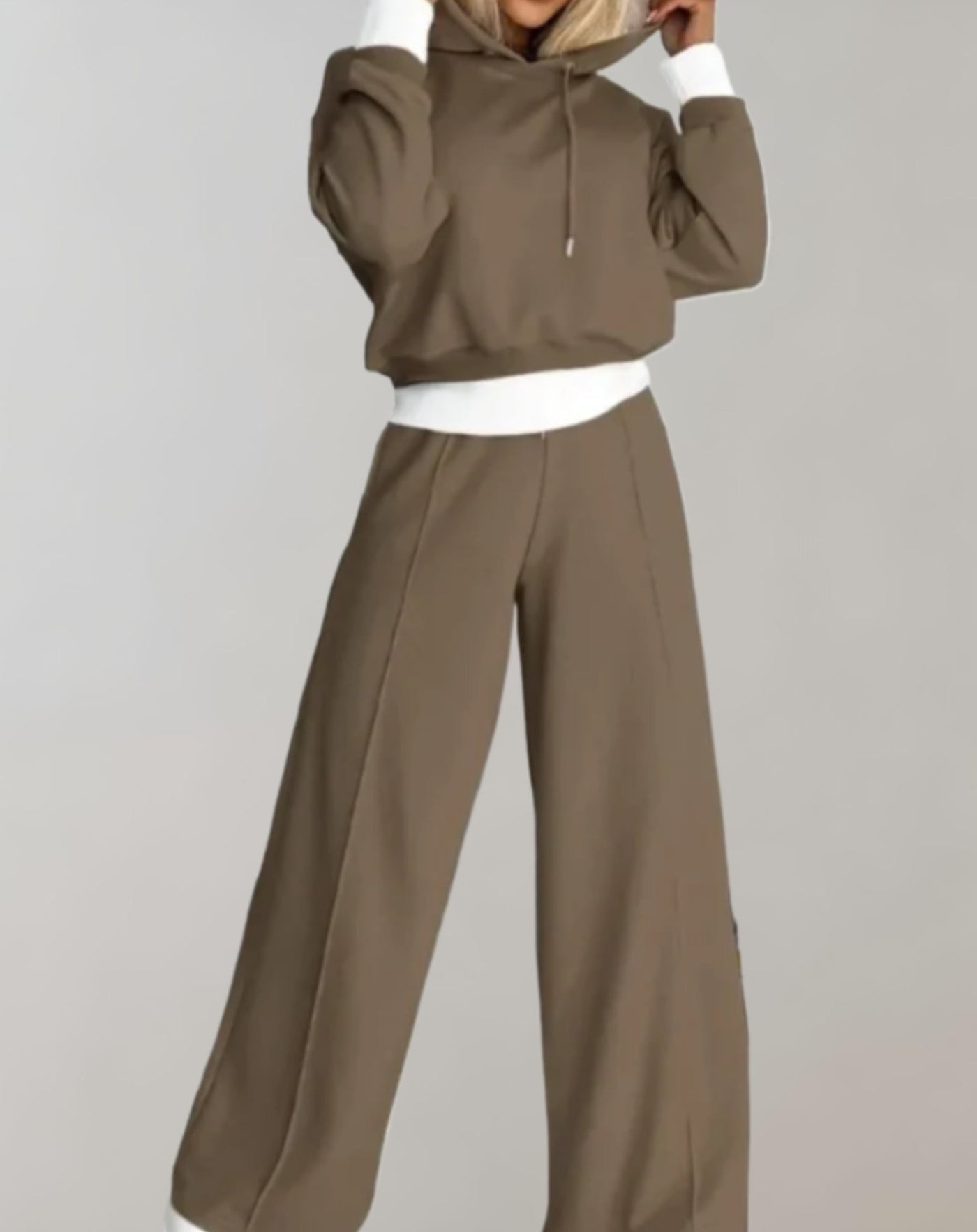 Stijlvolle tweedelige set met hoodie en wijde broek voor een trendy uitstraling