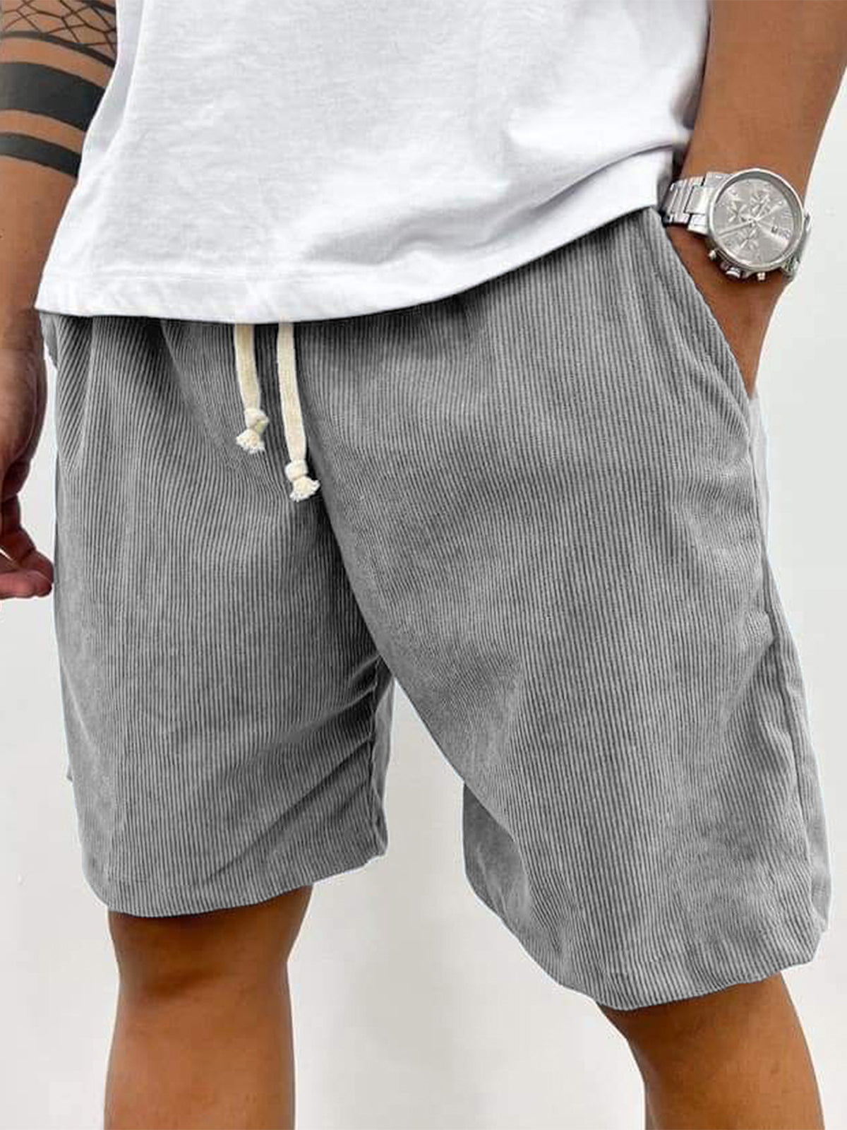Nonchalant herenshorts met zijzakken en moderne stijl