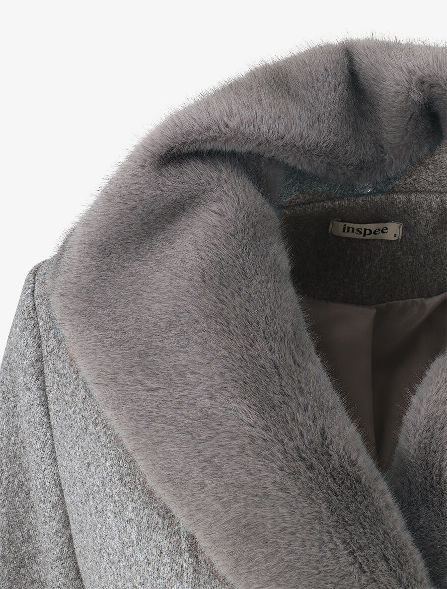 Monochrome damesjas met stijlvolle kraag