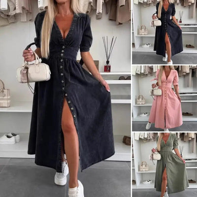 Lange stijlvolle jurk met elegante halslijn en soepele pasvorm