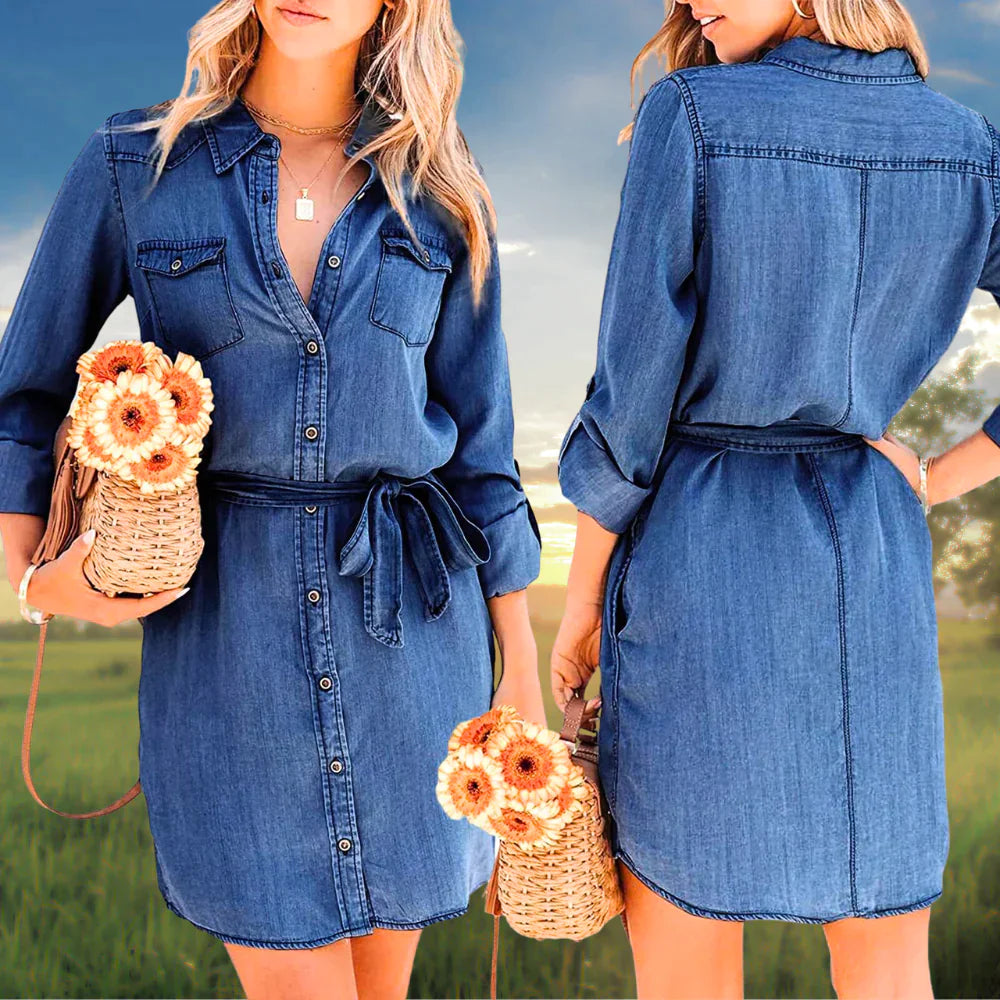 Elegante en stijlvolle jurk met lange mouwen en knoopdetails