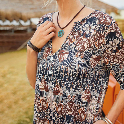 Elegante damesjurk met vintage uitstraling en bloemenmotief
