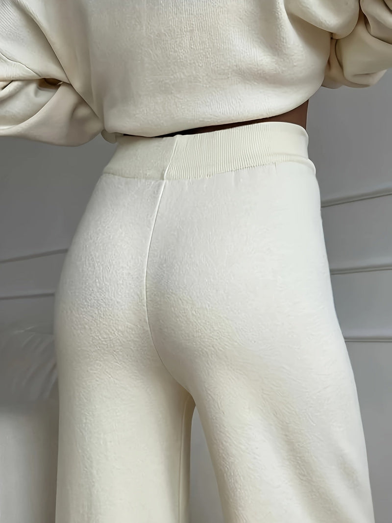 Nonchalant dames set met een rechte broek en coltrui
