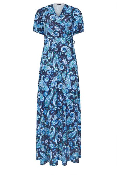 Lange damesjurk met bloemenprint en elegante uitstraling voor zomerse dagen