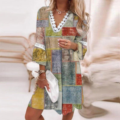 Bloemenjurk met elegante kanten afwerking voor zomerse momenten