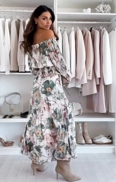 Tweedelig dames set met print bestaande uit top en lange rok
