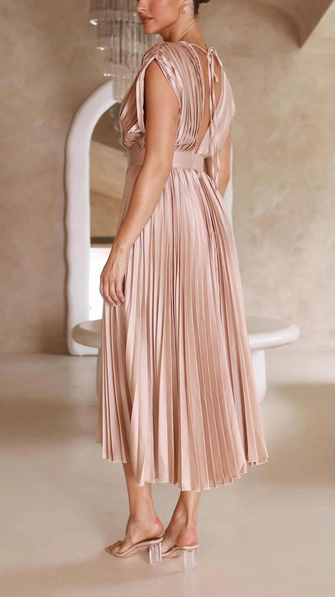 Elegante geplooide midi jurk voor feestelijke momenten