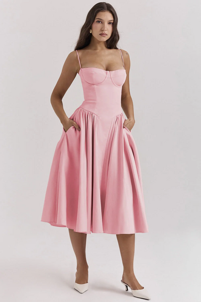 Elegante midi jurk met fijne bandjes voor zomerse dagen