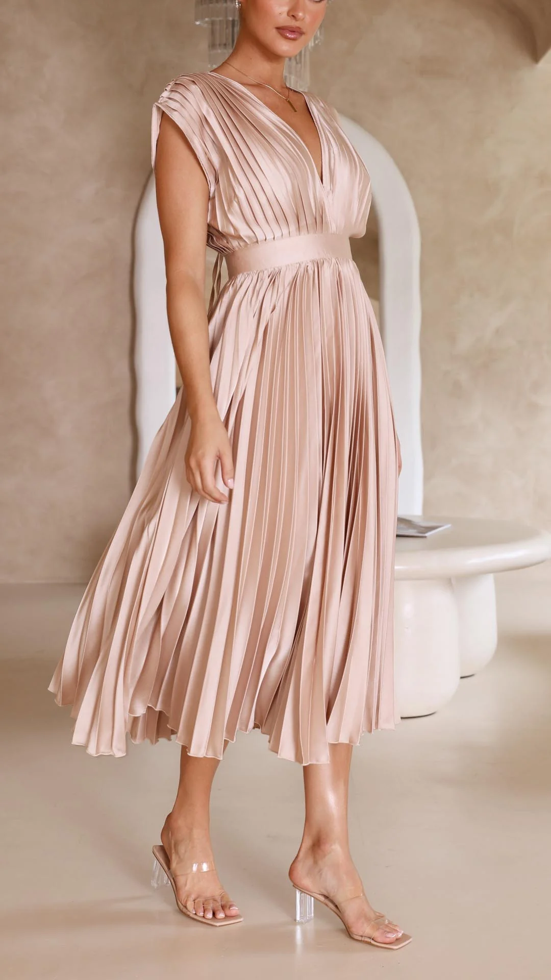 Elegante geplooide midi jurk voor feestelijke momenten