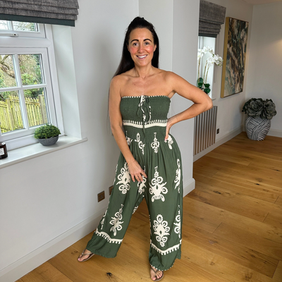 Lange wijde dames jumpsuit met halterstijl bovenkant