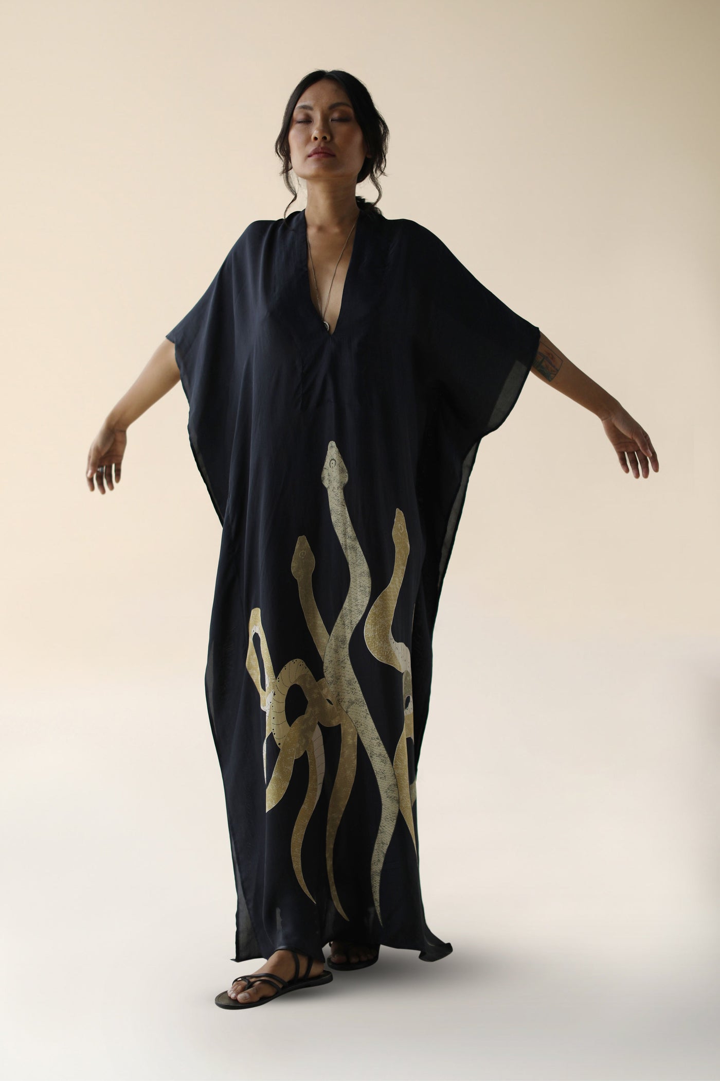 Lange kaftan met moderne elegante uitstraling