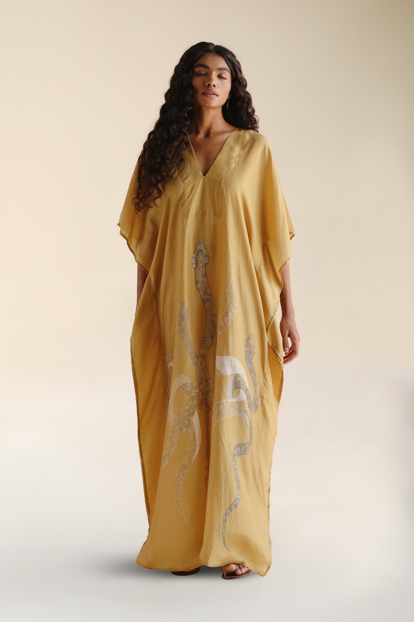 Lange kaftan met moderne elegante uitstraling