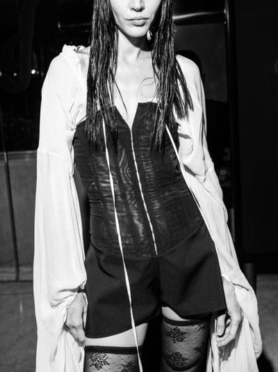 Straploze korte jumpsuit met corsetstijl voor een trendy uitstraling