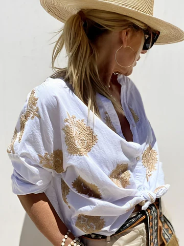 Dames blouse met boho flair en chique uitstraling voor elke gelegenheid